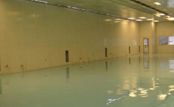 山南自流平环氧地坪中涂